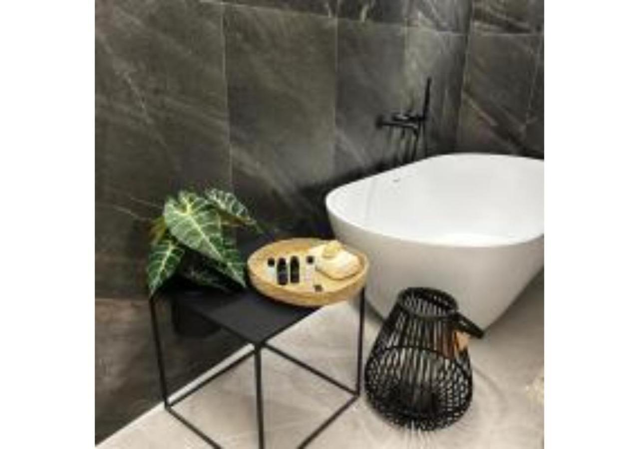 Вилла On The Sea Suite&spa *